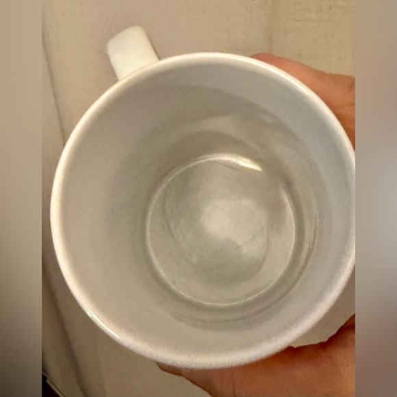 "It's Colombia Not Columbia"  12oz Mug red with white - Picture 4 of 5